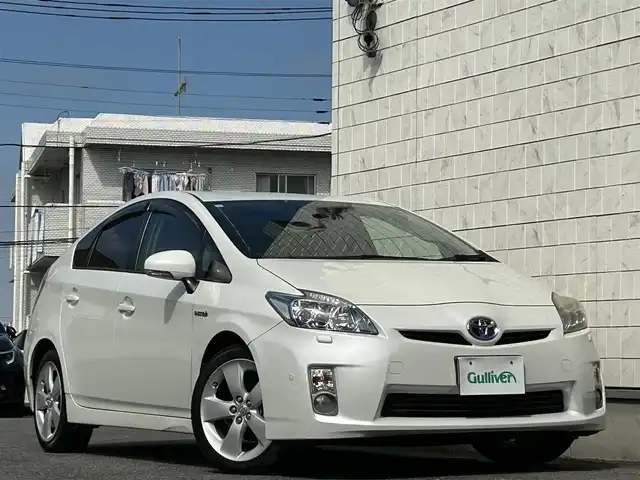 トヨタ プリウス S ツーリングセレクション 埼玉県 2011(平23)年 14.9万km ホワイトパールクリスタルシャイン ・外部検査済み/・メーカーナビゲーション/・バックカメラ/・純正17インチアルミホイール/・LEDヘッドライト/・FRコーナーセンサー/・フロアマット/・ドアバイザー/・スマートキー/・スペアキー