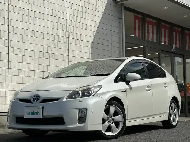 トヨタ プリウス S ツーリングセレクション 埼玉県 2011(平23)年 14.9万km ホワイトパールクリスタルシャイン ・外部検査済み/・メーカーナビゲーション/・バックカメラ/・純正17インチアルミホイール/・LEDヘッドライト/・FRコーナーセンサー/・フロアマット/・ドアバイザー/・スマートキー/・スペアキー