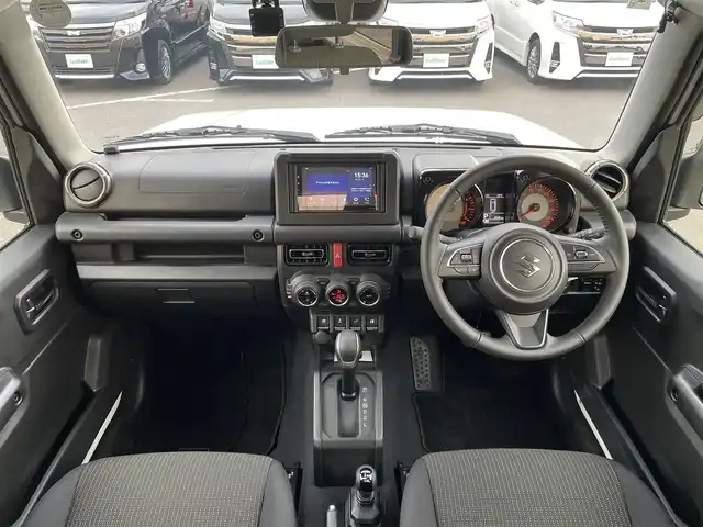 スズキ ジムニー シエラ JC 東京都 2024(令6)年 0.6万km ピュアホワイトP 4WD/パイオニア製ディスプレイオーディオ/AM/FM/Bluetooth/バックカメラ/衝突軽減ブレーキ/ヒルディセントコントロール/デュアルセンサーブレーキサポート/クルーズコントロール/前席シートヒーター/ＥＴＣ/前後ドライブレコーダー/ＬＥＤヘッドライト/スマートキー/純正フロアマット/純正サイドバイザー