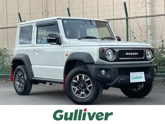 スズキ ジムニー シエラ JC 東京都 2024(令6)年 0.6万km ピュアホワイトP 4WD/パイオニア製ディスプレイオーディオ/AM/FM/Bluetooth/バックカメラ/衝突軽減ブレーキ/ヒルディセントコントロール/デュアルセンサーブレーキサポート/クルーズコントロール/前席シートヒーター/ＥＴＣ/前後ドライブレコーダー/ＬＥＤヘッドライト/スマートキー/純正フロアマット/純正サイドバイザー