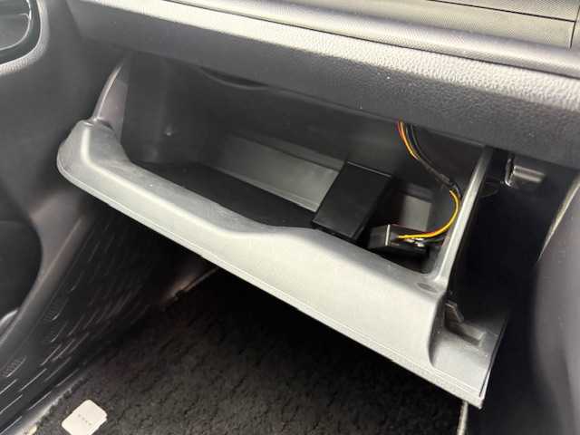 トヨタ ヴォクシー ZS 煌Ⅲ 大阪府 2020(令2)年 2.8万km ブラック 純正10型ナビ(BT/CD/DVD/HDMI/SD/フルセグ)/フリップダウンモニター/バックカメラ/衝突被害軽減システム/レーンキープアシスト/コーナーセンサー/クルーズコントロール/オートライト/オートマチックハイビーム/アイドリングストップ/純正アルミホイール/純正フロアマット/両側パワースライドドア/社外前後ドライブレコーダー/ビルトインETC/ハーフレザー/ウォークスルー/フルフラットシート/プッシュスタートボタン/LEDヘッドライト