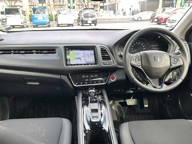 ホンダ ヴェゼル ハイブリッド X ホンダセンシング 鳥取県 2019(令1)年 3.6万km クリスタルブラックパール ワンオーナー/ナビ装着用スペシャルパッケージ＋ETC車載器/Honda SENSING/前席用 i-サイドエアバッグシステム＋サイドカーテンエアバッグシステム(前席/後席対応)/LEDヘッドライト/ハロゲンフォグライト/ボディロアガーニッシュ(ガンメタリック塗装)/16インチアルミホイール/AM/FM、CD/DVD/ドアバイザー/プッシュスタート/フルセグテレビ