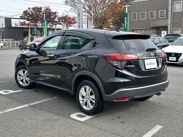 ホンダ ヴェゼル ハイブリッド X ホンダセンシング 鳥取県 2019(令1)年 3.6万km クリスタルブラックパール ワンオーナー/ナビ装着用スペシャルパッケージ＋ETC車載器/Honda SENSING/前席用 i-サイドエアバッグシステム＋サイドカーテンエアバッグシステム(前席/後席対応)/LEDヘッドライト/ハロゲンフォグライト/ボディロアガーニッシュ(ガンメタリック塗装)/16インチアルミホイール/AM/FM、CD/DVD/ドアバイザー/プッシュスタート/フルセグテレビ