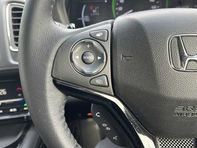 ホンダ ヴェゼル ハイブリッド X ホンダセンシング 鳥取県 2019(令1)年 3.6万km クリスタルブラックパール ワンオーナー/ナビ装着用スペシャルパッケージ＋ETC車載器/Honda SENSING/前席用 i-サイドエアバッグシステム＋サイドカーテンエアバッグシステム(前席/後席対応)/LEDヘッドライト/ハロゲンフォグライト/ボディロアガーニッシュ(ガンメタリック塗装)/16インチアルミホイール/AM/FM、CD/DVD/ドアバイザー/プッシュスタート/フルセグテレビ