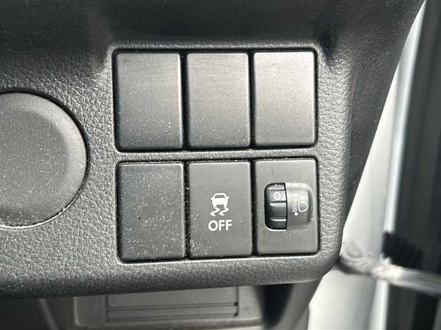 スズキ アルト F 石川県 2017(平29)年 18.6万km シルキーシルバーメタリック ワンオーナー/4WD/オーディオ/【CD・FM・AM・AUX】/社外AW冬タイヤ車載 溝6mm/運転席シートヒーター/純正フロアマット/ドアバイザー