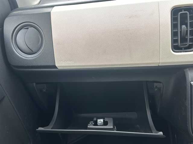 スズキ アルト F 石川県 2017(平29)年 18.6万km シルキーシルバーメタリック ワンオーナー/4WD/オーディオ/【CD・FM・AM・AUX】/社外AW冬タイヤ車載 溝6mm/運転席シートヒーター/純正フロアマット/ドアバイザー