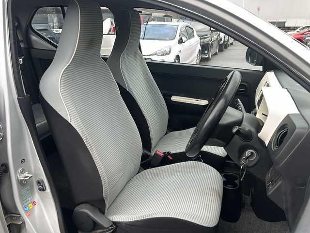 スズキ アルト F 石川県 2017(平29)年 18.6万km シルキーシルバーメタリック ワンオーナー/4WD/オーディオ/【CD・FM・AM・AUX】/社外AW冬タイヤ車載 溝6mm/運転席シートヒーター/純正フロアマット/ドアバイザー