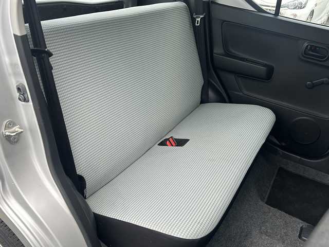 スズキ アルト F 石川県 2017(平29)年 18.6万km シルキーシルバーメタリック ワンオーナー/4WD/オーディオ/【CD・FM・AM・AUX】/社外AW冬タイヤ車載 溝6mm/運転席シートヒーター/純正フロアマット/ドアバイザー