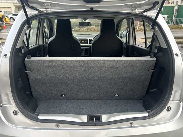 スズキ アルト F 石川県 2017(平29)年 18.6万km シルキーシルバーメタリック ワンオーナー/4WD/オーディオ/【CD・FM・AM・AUX】/社外AW冬タイヤ車載 溝6mm/運転席シートヒーター/純正フロアマット/ドアバイザー