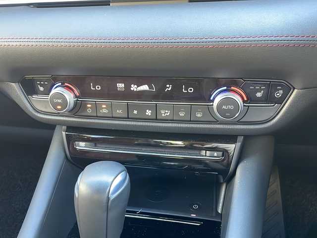 マツダ マツダ６セダン XD スポーツアピアランス 広島県 2023(令5)年 1.1万km ジェットブラックマイカ /登録時走行距離/　　　　　　　10929キロ/ワンオーナー/i-stop/純正ナビ/全方位モニター/地デジ/赤革シート/シートヒーター/クルーズコントロール/HUD/BOSEサウンドシステム/ETC/新車時整備手帳/　　【保証書】/取扱説明書/