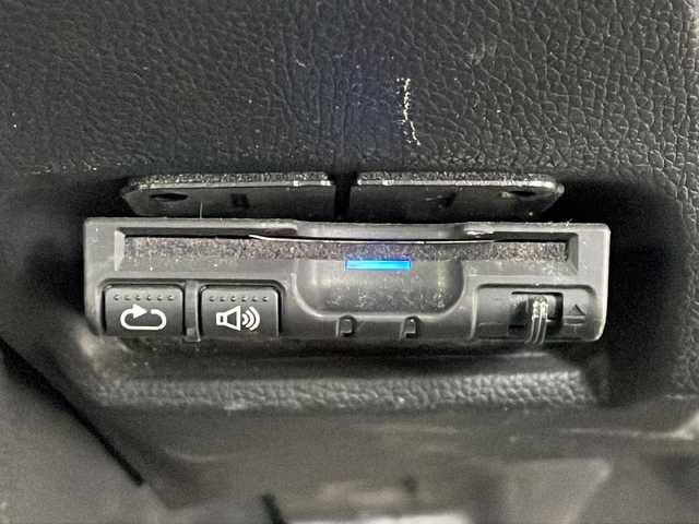 ホンダ フィット 13G Lパッケージ 山形県 2014(平26)年 10万km プレミアムホワイトパール 禁煙車/4WD/寒冷地仕様/横滑り防止装置/社外SDナビ/（Bluetooth/CD/DVD/フルセグ)/バックカメラ/LEDオートライト/ステアリングスイッチ/ETC/社外AW/純正フロアマット/電動格納ウィンカーミラー/スマートキー×2/エンジンスターター/ドアバイザー