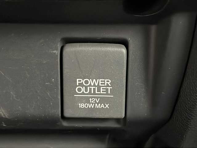 ホンダ フィット 13G Lパッケージ 山形県 2014(平26)年 10万km プレミアムホワイトパール 禁煙車/4WD/寒冷地仕様/横滑り防止装置/社外SDナビ/（Bluetooth/CD/DVD/フルセグ)/バックカメラ/LEDオートライト/ステアリングスイッチ/ETC/社外AW/純正フロアマット/電動格納ウィンカーミラー/スマートキー×2/エンジンスターター/ドアバイザー