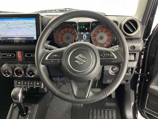 スズキ ジムニー XC 長野県 2023(令5)年 1.5万km ブルーイッシュブラックパール3 4WD/衝突被害軽減装置　/９インチナビ　/フルセグＴＶ　/バックカメラ　/ＥＴＣ　/クルーズコントロール　/前席シートヒーター　/ダウンヒルアシスト　/ＬＥＤヘッドライト　/オートライト　/スマートキー/プッシュスタート