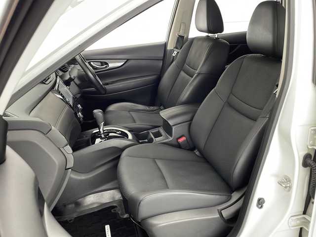 日産 エクストレイル 20Xi 宮崎県 2018(平30)年 9.6万km ブリリアントホワイトパール 禁煙車/エマージェンシーブレーキ/純正9型ナビTV/（MM518D-L/CD/DVD/MSV/Bluetooth/フルセグTV）/純正ドライブレコーダー/純正LEDオートライト/純正フォグ/純正18インチアルミ/純正フロアマット/プロパイロット/アラウンドビューモニター/クリアランスソナー/電子パーキング/オートホールド/ヒーテッドドアミラー/パワーバックドア/撥水カプロンシート/デュアルオートエアコン/インテリジェントキー/プッシュエンジンスタート/スペアキー/新車時保証書/取扱い説明書
