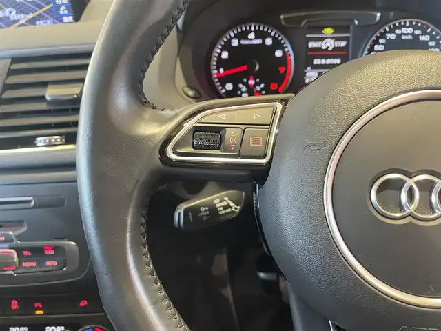 アウディ Ｑ３ 2．0 TFSI クワトロ 180PS 道央・札幌 2016(平28)年 4.8万km グレイシアホワイトメタリック グレイシアホワイトメタリック/レザーパッケージ/　・ファインナッパレザー/　・シートヒーター/リヤビューカメラ/MMIナビゲーション/LEDヘッドライト/アシスタンスパッケージ/　・クルーズコントロール/　・アウディサイドアシスト/　・アウディアクティブレーンアシスト/オートマチックテールゲート