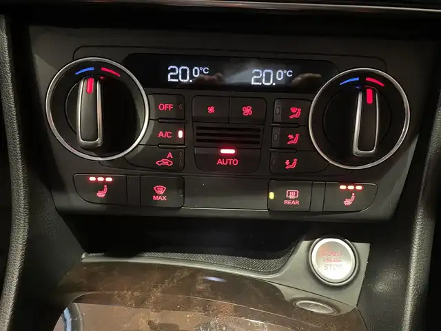 アウディ Ｑ３ 2．0 TFSI クワトロ 180PS 道央・札幌 2016(平28)年 4.8万km グレイシアホワイトメタリック グレイシアホワイトメタリック/レザーパッケージ/　・ファインナッパレザー/　・シートヒーター/リヤビューカメラ/MMIナビゲーション/LEDヘッドライト/アシスタンスパッケージ/　・クルーズコントロール/　・アウディサイドアシスト/　・アウディアクティブレーンアシスト/オートマチックテールゲート