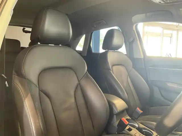 アウディ Ｑ３ 2．0 TFSI クワトロ 180PS 道央・札幌 2016(平28)年 4.8万km グレイシアホワイトメタリック グレイシアホワイトメタリック/レザーパッケージ/　・ファインナッパレザー/　・シートヒーター/リヤビューカメラ/MMIナビゲーション/LEDヘッドライト/アシスタンスパッケージ/　・クルーズコントロール/　・アウディサイドアシスト/　・アウディアクティブレーンアシスト/オートマチックテールゲート