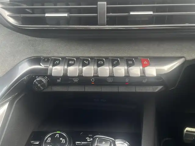 プジョー ５００８ GT ブルーHDi 宮崎県 2019(令1)年 7.3万km パールⅡ 純正ナビ/　AM/FM/BT/バックカメラ/衝突軽減ブレーキ　/レーンキープ　/インテリジェントハイビーム　/ブラインドスポットモニター　/パワーバックドア　/ＥＴＣ車載器　/ドライブレコーダー　/ＬＥＤヘッドライト　/フォグランプ/電動パーキング/スマートキー/プッシュスタート