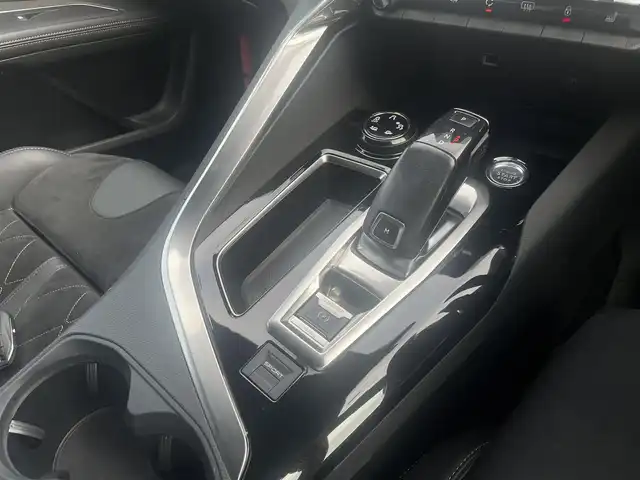 プジョー ５００８ GT ブルーHDi 宮崎県 2019(令1)年 7.3万km パールⅡ 純正ナビ/　AM/FM/BT/バックカメラ/衝突軽減ブレーキ　/レーンキープ　/インテリジェントハイビーム　/ブラインドスポットモニター　/パワーバックドア　/ＥＴＣ車載器　/ドライブレコーダー　/ＬＥＤヘッドライト　/フォグランプ/電動パーキング/スマートキー/プッシュスタート