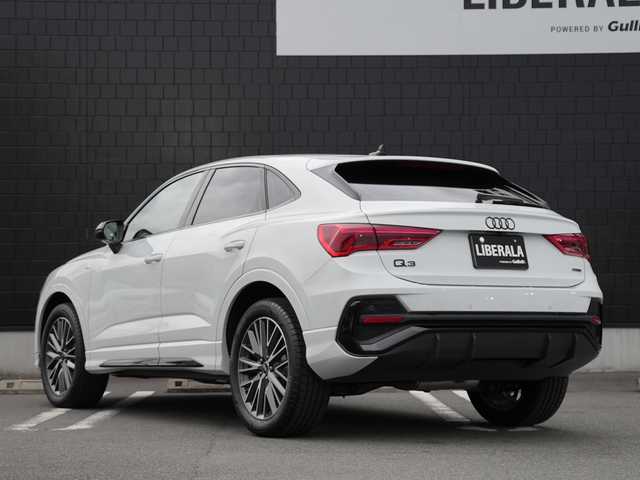 アウディ アウディ Ｑ３ 35TDIクワトロ Sライン 静岡県 2024(令6)年 0.4万km グレイシアホワイトメタリック BlackStyling パッケージ/Audyプレセンス軽減ブレーキ/車線逸脱警告 ACC サイドアシスト/19インチアルミホイール/ブラックレザーシート シートヒーター /MMIナビゲーションワンセグTV Bluetooth/全方位カメラ/前席パワーシート/LEDヘッドライト/リヤシーケンシャルウィンカー/バーチャルコクピット/Driveセレクト/ワイヤレス充電/リヤガラスフィルム施工/DSRCETC/前後ドライブレコーダー