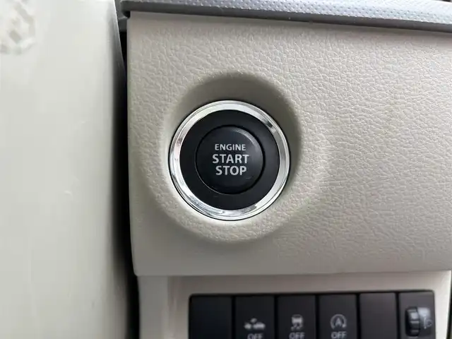 スズキ ラパン L 山形県 2016(平28)年 5.8万km シフォンアイボリーM 4WD/禁煙車/レーダーブレーキサポート/スマートキー/前席ヒートシーター/純正オーディオ/アイドリングストップ/ETC /プッシュスタート/盗難防止装置/横滑り軽減/ドアバイザー