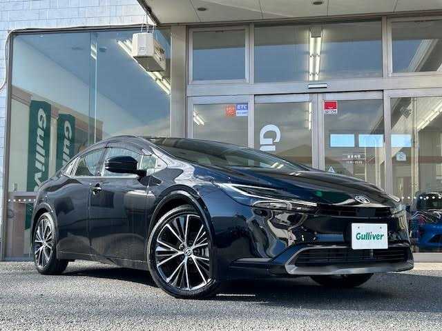 トヨタ プリウス Z 埼玉県 2024(令6)年 0.6万km アティチュードブラックマイカ パノラマルーフ/パワーバックドア/12.3型ディスプレイオーディオプラス/コネクティッドナビ/フルセグTV/アラウンドビューモニター/アドバンスドパーク/レーダークルーズコントロール/レーンアシスト/デジタルインナーミラー/ブラインドスポットモニター/シートヒーター/シートベンチレーション/ステアリングヒーター/パワーシート/LEDヘッドライト/オートハイビーム/ビルトインETC/オートブレーキホールド/横滑り防止機能/ワイヤレス充電/AC100V/純正19インチアルミホイール/純正フロアマット/保証書/取扱説明書/スペアキー