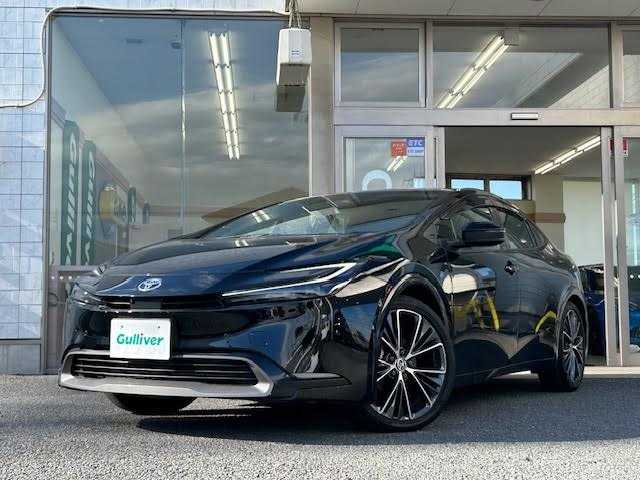 トヨタ プリウス Z 埼玉県 2024(令6)年 0.6万km アティチュードブラックマイカ パノラマルーフ/パワーバックドア/12.3型ディスプレイオーディオプラス/コネクティッドナビ/フルセグTV/アラウンドビューモニター/アドバンスドパーク/レーダークルーズコントロール/レーンアシスト/デジタルインナーミラー/ブラインドスポットモニター/シートヒーター/シートベンチレーション/ステアリングヒーター/パワーシート/LEDヘッドライト/オートハイビーム/ビルトインETC/オートブレーキホールド/横滑り防止機能/ワイヤレス充電/AC100V/純正19インチアルミホイール/純正フロアマット/保証書/取扱説明書/スペアキー