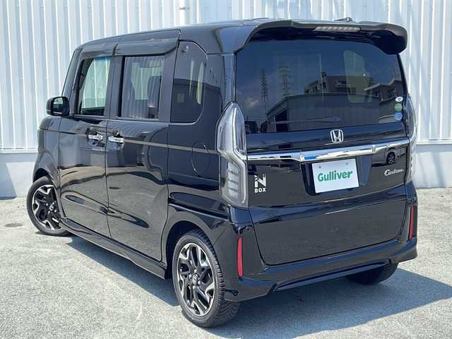 ホンダ Ｎ ＢＯＸ カスタム G L ターボ ホンダセンシング 三重県 2018(平30)年 4.8万km クリスタルブラックパール 社外SDナビ(AM/FM/CD/DVD/TV/BT)/バックカメラ/両側パワースライドドア/ハーフレザーシート/パドルシフト/オートライト/フォグライト/LEDヘッドライト/ビルトインETC/衝突軽減ブレーキ/レーンキープアシスト/横滑り防止/レーダークルーズコントロール/シートリフター/リヤセンサー/ウィンカーミラー/電動格納ミラー