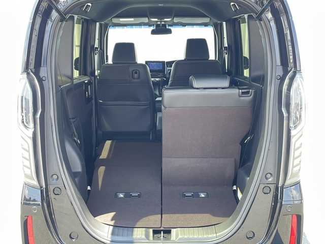 ホンダ Ｎ ＢＯＸ カスタム G L ターボ ホンダセンシング 三重県 2018(平30)年 4.8万km クリスタルブラックパール 社外SDナビ(AM/FM/CD/DVD/TV/BT)/バックカメラ/両側パワースライドドア/ハーフレザーシート/パドルシフト/オートライト/フォグライト/LEDヘッドライト/ビルトインETC/衝突軽減ブレーキ/レーンキープアシスト/横滑り防止/レーダークルーズコントロール/シートリフター/リヤセンサー/ウィンカーミラー/電動格納ミラー