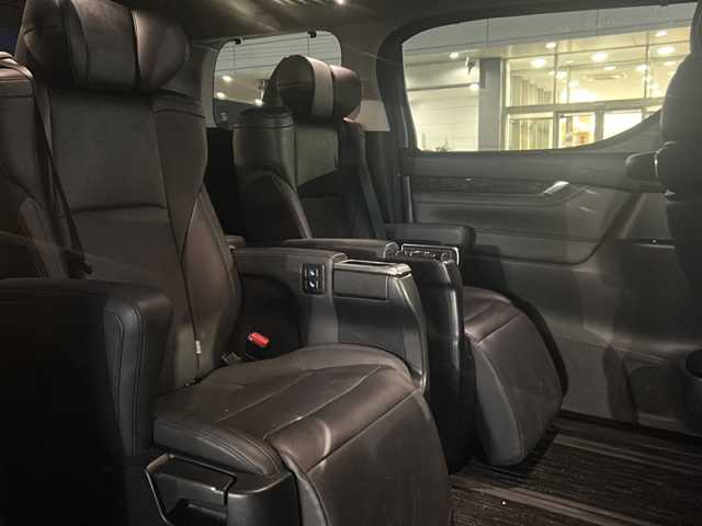 トヨタ アルファード S Cパッケージ 沖縄県 2020(令2)年 5万km スパークリングブラックパールクリスタルシャイン ディスプレイオーディオ(Bluetooth)/プリクラッシュセーフティ/レーダークルーズコントロール/ウィンカーミラー/両側パワースライドドア/パワーバックドア/ＬＥＤヘッドライト/フォグライト/ビルトインＥＴＣ