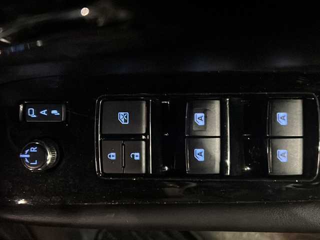 トヨタ アルファード S Cパッケージ 沖縄県 2020(令2)年 5万km スパークリングブラックパールクリスタルシャイン ディスプレイオーディオ(Bluetooth)/プリクラッシュセーフティ/レーダークルーズコントロール/ウィンカーミラー/両側パワースライドドア/パワーバックドア/ＬＥＤヘッドライト/フォグライト/ビルトインＥＴＣ