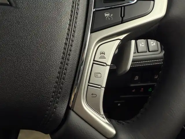 三菱 デリカＤ：５ シャモニー 宮城県 2025(令7)年 0.1千km 黒Ⅱ D:5専用11型ナビゲーション/アルパイン11型ナビ取付パッケージ＋リアモニター取付パッケージ/登録未使用車/４ＷＤ/全方位カメラ/レーダークルーズコントロール/衝突被害軽減システム/レーンキープアシスト/横滑り防止装置/ハーフレザー/前席シートヒーター/運転席パワーシート/パドルシフト/ステアリングヒーター/パワーバックドア/両側パワースライドドア/純正18インチＡＷ/純正LEDヘッドライト