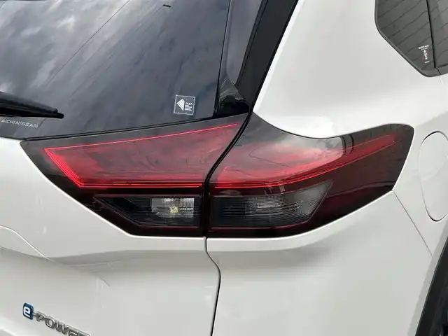 日産 エクストレイル G e－4ORCE 山形県 2023(令5)年 5万km ブリリアントホワイトパール 4WD/アダプティブクルーズ/純正12.3インチナビ/フルセグTV/FM/AM/BT/プロパイロット/シートヒーター/前後ドライブレコーダー/インテリジェントトレースコントロール/アドバンスヒルディセントコントロール/車線逸脱防止支援システム/後側方衝突防止支援システム/LEDヘッドライト/オートライト/オートハイビーム/電動パーキングブレーキ/パワーシート/パワーバックドア/パーキングアシスト/ETC/純正19インチAW
