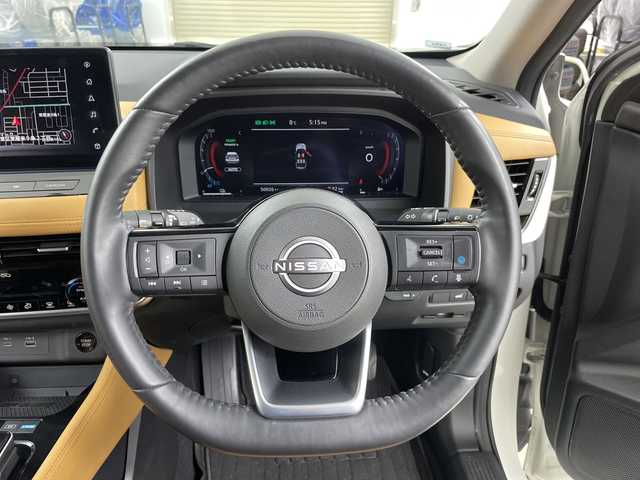 日産 エクストレイル G e－4ORCE 道央・札幌 2023(令5)年 5万km ブリリアントホワイトパール ・4WD/・プロパイロット/・純正12.3インチナビ/・フルセグTV/FM/AM/BT/・アラウンドビューモニター/・前後ドライブレコーダー/・インテリジェントトレースコントロール/・アドバンスヒルディセントコントロール/・車線逸脱防止支援システム/・後側方衝突防止支援システム/・LEDヘッドライト/・オートライト/オートハイビーム/・ブラウンレザーシート/・シートヒーター/・メモリーパワーシート/・ステアリングヒーター/・パワーバックドア/・パーキングアシスト/・ETC/・純正19インチAW