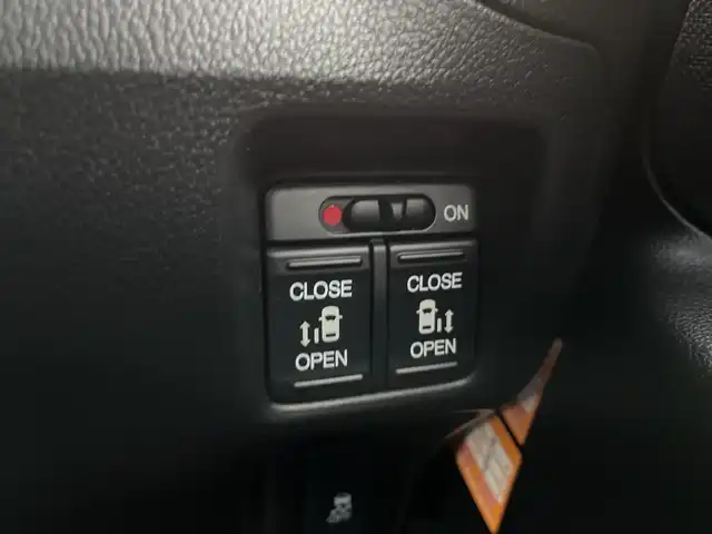 ホンダ Ｎ ＢＯＸ カスタム SSパッケージ 道央・札幌 2014(平26)年 5.5万km プレミアムゴールドパープルパール ・４WD・シティブレーキアクティブシステム/・低速域衝突軽減ブレーキ＋誤発進抑制機能/・純正ギャザーズナビ/・CD.ワンセグ.バックカメラ /・両側パワースライドドア /・運転席/助手席シートヒーター/・ミラーヒーター/・HIDライト/オートライト/・スマートキX2