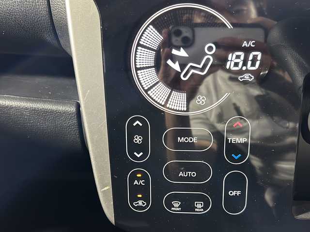 日産 デイズ HWS X Vセレ +SeftyⅡ 沖縄県 2015(平27)年 8万km ブラック 県外仕入 /禁煙車 /純正ナビ(Bluetooth/TV/ラジオ/CD/DVD/USB)/アラウンドビューモニター /エマージェンシーブレーキ /踏み間違衝突防止アシスト /アイドリングストップ /VDC (車両挙動安定化システム)/アイドリングストップ/純正フロアマット/純正ドアバイザー/革巻きステアリング/純正14インチAW/HIDヘッドライト