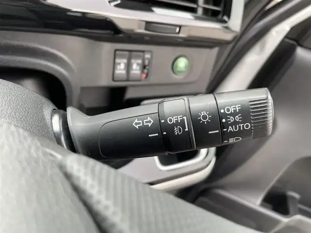 ホンダ ステップワゴン eHEVモデューロX ホンダS 三重県 2020(令2)年 5万km プラチナホワイトパール 登録時49297km/禁煙車/ハーフレザーシート/純正フリップダウンモニター/純正10インチナビ/（AM/FM/TV/Bluetooth/CD/DVD/HDMI）/フルセグTV/バックカメラ/ビルトインETC2.0/純正ドライブレコーダー/レーダークルーズコントロール/ステアリングスイッチ/パドルシフト/オートライト/両側パワースライドドア/シートヒーター/衝突軽減システム/レーンキープアシスト/コーナーセンサー/プッシュスタート/純正フロアマット/純正アルミ/スペアキー