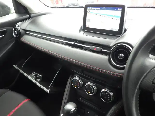 マツダ デミオ XD ツーリング 千葉県 2015(平27)年 3.3万km ブルーリフレックスマイカ スマートシティブレーキサポート/クルーズコントロール/ブラインドスポットモニタリング/i-stop/アクティブ・ドライビング・ディスプレイ/純正SDナビ/地デジTV/【DVD/CD再生機能　Bluetooth接続】/バックドア/ドライブレコーダー/革巻きステアリング/ステアリングスイッチ/ETC/LEDヘッドライト/フォグライト/ウインカーミラー/純正16インチアルミホイル/サイド/カーテンエアバッグ/アドバンストキーレスエントリー
