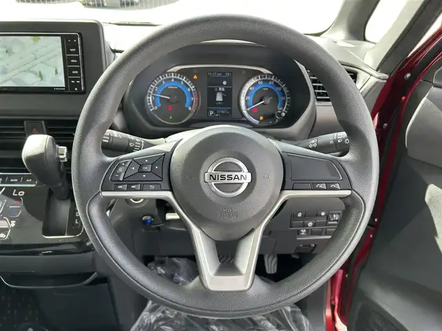 日産 ルークス ハイウェイスター X 愛媛県 2023(令5)年 1.8万km スパークリングレッド/ブラック Strada7型ナビ/全周囲カメラ/左側電動スライドドア/左側ハンズフリースライド/セーフティシールド/衝突被害軽減装置/車線逸脱防止装置/クリアランスソナー/リアサーキュレーター/アイドリングストップ/LEDヘッドライト/ステアリングリモコン/純正ドアバイザー/フロアマット/電格ミラー/シガーソケット/ヘッドライトレベライザー/現状サマー(純正AW)(155/65/R14)/YOKOHAMA BleEarth-GT AE51/禁煙車