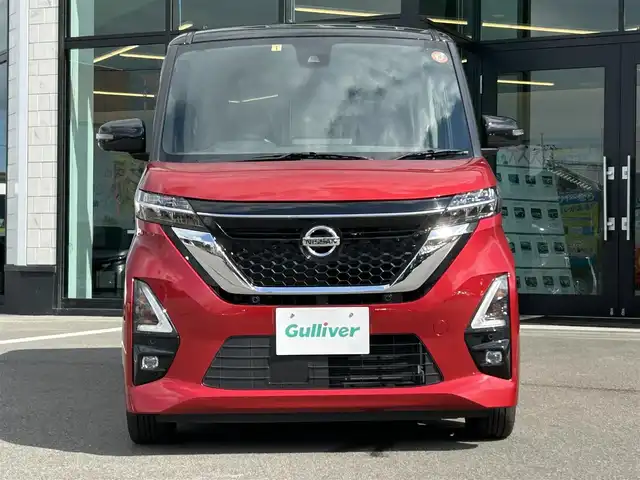 日産 ルークス ハイウェイスター X 愛媛県 2023(令5)年 1.8万km スパークリングレッド/ブラック Strada7型ナビ/全周囲カメラ/左側電動スライドドア/左側ハンズフリースライド/セーフティシールド/衝突被害軽減装置/車線逸脱防止装置/クリアランスソナー/リアサーキュレーター/アイドリングストップ/LEDヘッドライト/ステアリングリモコン/純正ドアバイザー/フロアマット/電格ミラー/シガーソケット/ヘッドライトレベライザー/現状サマー(純正AW)(155/65/R14)/YOKOHAMA BleEarth-GT AE51/禁煙車