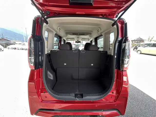 日産 ルークス ハイウェイスター X 愛媛県 2023(令5)年 1.8万km スパークリングレッド/ブラック Strada7型ナビ/全周囲カメラ/左側電動スライドドア/左側ハンズフリースライド/セーフティシールド/衝突被害軽減装置/車線逸脱防止装置/クリアランスソナー/リアサーキュレーター/アイドリングストップ/LEDヘッドライト/ステアリングリモコン/純正ドアバイザー/フロアマット/電格ミラー/シガーソケット/ヘッドライトレベライザー/現状サマー(純正AW)(155/65/R14)/YOKOHAMA BleEarth-GT AE51/禁煙車