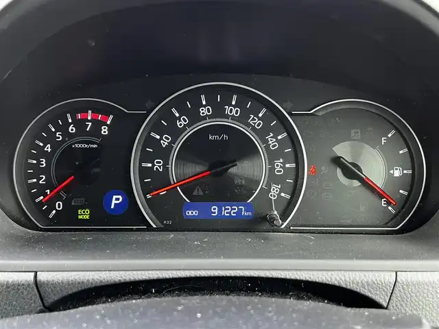 トヨタ ヴォクシー ZS 煌 道央・札幌 2018(平30)年 9.2万km ブラック ４WD/ワンオーナー/寒冷地仕様/ALPINEナビ/CD/DVD/BT/フルセグ/ALPINEフリップダウンモニター/トヨタセーフティセンス/プリクラッシュセーフティ/横滑り防止装置/クルーズコントロール/レーンキープアシスト/バックカメラ/ビルトインETC/アイドリングストップ/ワイパーデアイサー/ECOMODE/両側パワースライドドア/革巻きステアリング/ステアリングリモコン/MTモード付AT/プッシュスタート/スマートキー/リモートスタート/LEDヘッドライト/オートライト/オートハイビーム/フォグランプ/電動格納ミラー/ウィンカーミラー/っ純正フロアマット/ドアバイザー/スペアキー/社外AW付冬タイヤ積込/195/65/R15/2021年/山7mm