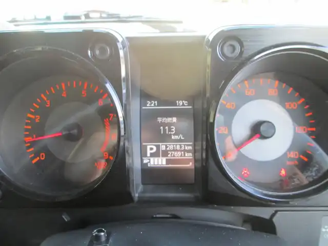 スズキ ジムニー XL 千葉県 2019(令1)年 2.8万km ブルーイッシュブラックパール3 ワンオーナー/純正SDナビ、フルセグTV(キャンセラー有)/バックカメラ/純正オーディオ【DVD/CD/BT/SD】/デュアルセンサーブレーキサポート/車線逸脱防止警報/ヘッドライトレベライザー/前席シートヒーター/ビルトインETC/スペアキー/取扱説明書/ナビ取扱説明書/新車時保証書