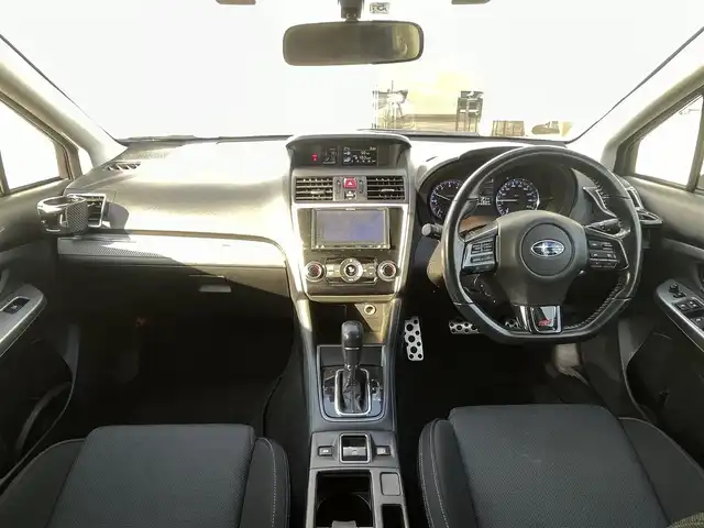 スバル レヴォーグ 1．6GT－S アイサイト 宮崎県 2014(平26)年 7.4万km クリスタルホワイトP 社外ナビゲーション/バックカメラ/アイサイトバージョン3/LEDヘッドライト/STIスポイラー/スマートキー/プッシュスタート/フォグランプ/パワーシート/ETC車載器/リヤスポイラー