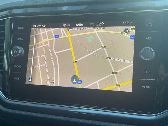 フォルクスワーゲン ＶＷ Ｔ－ロック TDI スポーツ 高知県 2021(令3)年 2.5万km ピュアホワイト 純正ナビ/【BT/FM/AM/フルセグTV】/バックカメラ/applecarplay/ACC/ブラインドスポット/純正18インチAW/LEDヘッドライト/電動リアゲート/クリアランスソナー/パドルシフト/ルーフレール/ハーフレザーシート/ETC/前後ドラレコ/電動パーキングブレーキ/ブレーキホールド/LEDヘッドライト/オートライト/スマートキー/プッシュスタート