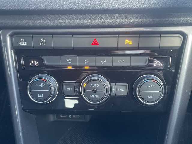 フォルクスワーゲン ＶＷ Ｔ－ロック TDI スポーツ 高知県 2021(令3)年 2.5万km ピュアホワイト 純正ナビ/【BT/FM/AM/フルセグTV】/バックカメラ/applecarplay/ACC/ブラインドスポット/純正18インチAW/LEDヘッドライト/電動リアゲート/クリアランスソナー/パドルシフト/ルーフレール/ハーフレザーシート/ETC/前後ドラレコ/電動パーキングブレーキ/ブレーキホールド/LEDヘッドライト/オートライト/スマートキー/プッシュスタート