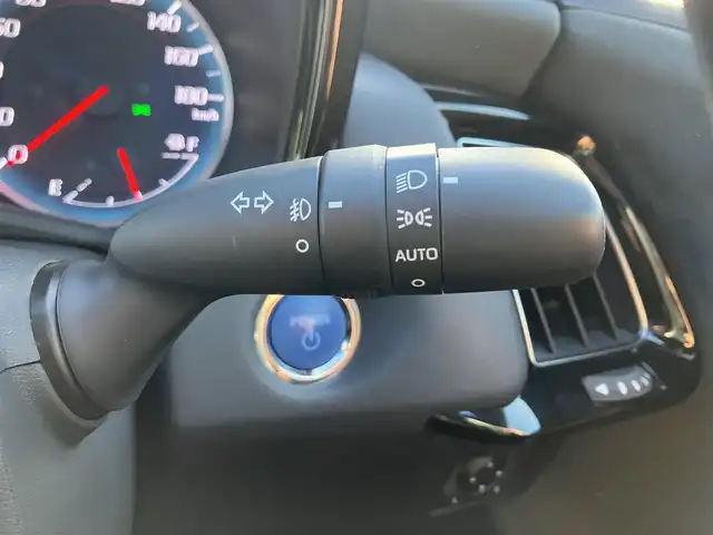 トヨタ クラウン ハイブリッド RS アドバンス 三重県 2018(平30)年 2.4万km ホワイトパールクリスタルシャイン 登録時走行距離23928km/車検R9年2月9日/カロッツェリア後席モニター(D/N席)/♪Toyota Safety Sense/ ・PCS(プリクラッシュセーフティ)/ ・LTA(レーントレーシングアシスト)/ ・オートマチックハイビーム/ ・RSA(ロードサインアシスト)/ ・レーダークルーズコントロール/ ・先行車発進告知機能/♪BSM(ブラインドスポットモニター)/♪RCTA(リアクロストラフィックアラート)/♪RCD(リヤカメラディテクション)/♪デジタルインナーミラー/♪GPSレーダー/♪ヘッドアップディスプレイ/♪クリアランスソナー/♪純正メーカーナビ/ ・フルセグ・Bluetooth/ ・CD/DVD再生・録音機能/ ・ミラキャスト・AUX・USB/♪オートブレーキホールド/♪ハーフレザーシート/♪D/N席パワーシート/♪D/N席シートヒーター/♪ステアリングヒーター/♪純正18インチAW/♪LEDヘッドライト/♪LEDフォグライト/♪オートライト/♪オートワイパー/♪オートリトラクタブルミラー/♪ウィンカーミラー/♪革巻きステアリング/♪パドルシフト/♪ステアリングスイッチ/♪フロアマット/♪スモークフィルム/♪ビルトインETC2.0/♪AC100V/♪サイド/カーテン/ニーエアバック