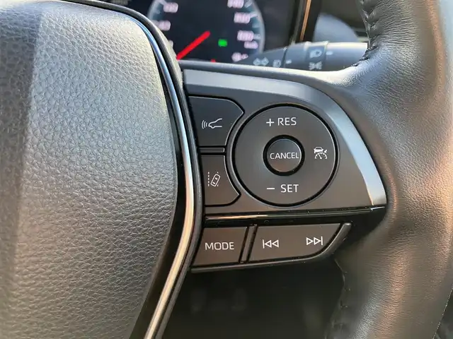 トヨタ クラウン ハイブリッド RS アドバンス 三重県 2018(平30)年 2.4万km ホワイトパールクリスタルシャイン 登録時走行距離23928km/車検R9年2月9日/カロッツェリア後席モニター(D/N席)/♪Toyota Safety Sense/ ・PCS(プリクラッシュセーフティ)/ ・LTA(レーントレーシングアシスト)/ ・オートマチックハイビーム/ ・RSA(ロードサインアシスト)/ ・レーダークルーズコントロール/ ・先行車発進告知機能/♪BSM(ブラインドスポットモニター)/♪RCTA(リアクロストラフィックアラート)/♪RCD(リヤカメラディテクション)/♪デジタルインナーミラー/♪GPSレーダー/♪ヘッドアップディスプレイ/♪クリアランスソナー/♪純正メーカーナビ/ ・フルセグ・Bluetooth/ ・CD/DVD再生・録音機能/ ・ミラキャスト・AUX・USB/♪オートブレーキホールド/♪ハーフレザーシート/♪D/N席パワーシート/♪D/N席シートヒーター/♪ステアリングヒーター/♪純正18インチAW/♪LEDヘッドライト/♪LEDフォグライト/♪オートライト/♪オートワイパー/♪オートリトラクタブルミラー/♪ウィンカーミラー/♪革巻きステアリング/♪パドルシフト/♪ステアリングスイッチ/♪フロアマット/♪スモークフィルム/♪ビルトインETC2.0/♪AC100V/♪サイド/カーテン/ニーエアバック