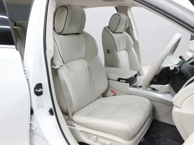 ホンダ レジェンド ハイブリッド EX 三重県 2018(平30)年 3.5万km プラチナホワイトパール ホンダセンシング /サンルーフ/インターナビ/・リンクアップフリー/・地デジTV/・DVD/CD/・Bluetooth/Krellオーディオシステム(14スピーカー)/マルチビューカメラシステム/クリアランスソナー /アイボリー革シート/・全席シートヒーター/ベンチレーション/・前席パワーシート/ステアリングヒーター/レーダークルーズコントロール/ブラインドスポットインフォメーション/ヘッドアップディスプレイ/ビルトインETC/パワートランクフード(クローズ時のみ)/純正19インチアルミホイール/ジェエルアイLEDヘッドライト/・オートライト/LEDフォグライト/プッシュエンジンスタート/スマートキー×2/新車時保証書/取扱説明書