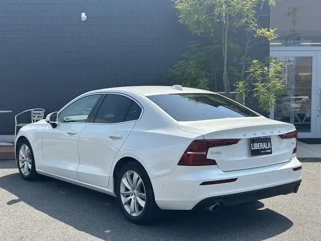 ボルボ Ｓ６０ 滋賀県 2020(令2)年 4.3万km パール HDDナビ/フルセグテレビ/アイドリングストップ/レザーシート（白）/シートヒーター/電動シート/全周囲カメラ/ドラレコ/ブラインドスポットセンサー/ETC/追従クルーズコントロール